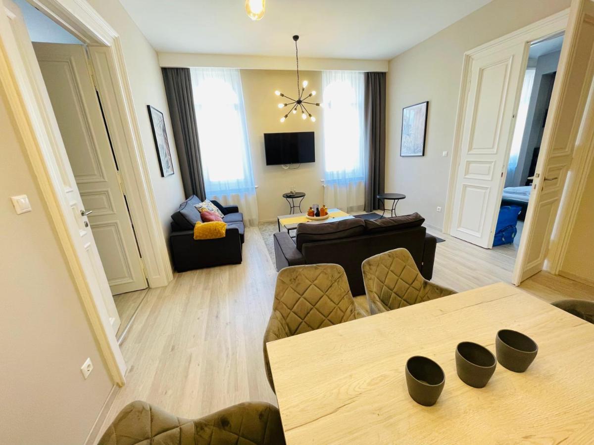 בודפשט Podmaniczky Deluxe Apartment מראה חיצוני תמונה